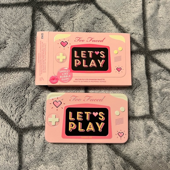 Too Faced Let’s Play Eyeshadow Pallet - Picture 3 of 4
